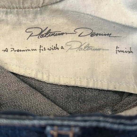 Chico’s Platinum Claire Crop Jeans Size 4 - Picture 9 of 10